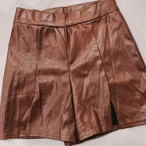 Boohoo, size 6, brown leather